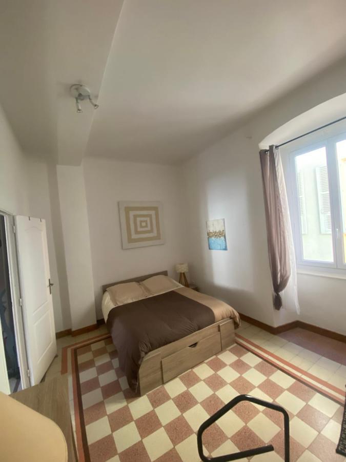 Appartement Climatise,Idealement Situe 100M Du Vieux Port. Бастия Екстериор снимка